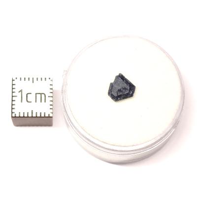 Bénitoite pierre brute 0002