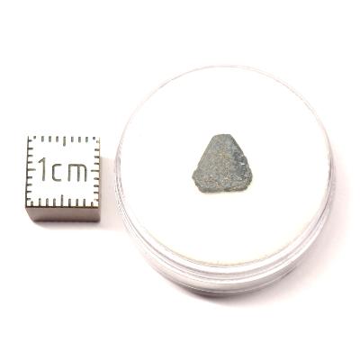 Bénitoite pierre brute 0003