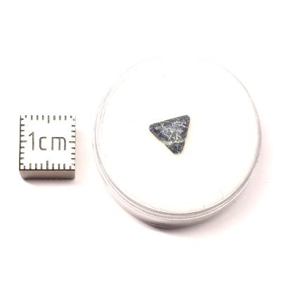 Bénitoite pierre brute 3002