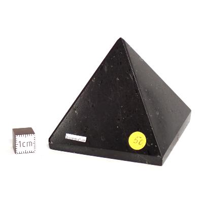 Tourmaline Noire Pyramide 2399