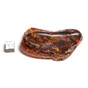 Ambre de la Baltique morceau poli n° 05948