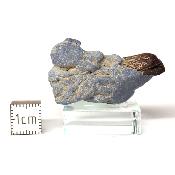 Bénitoite avec inclusion de Neptunite pierre brute 0007