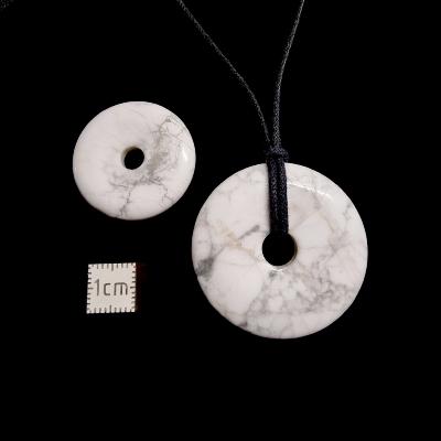 Howlite Donut
