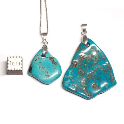 Turquoise de Chine en Plaque Pendentif percé avec attache