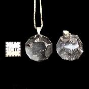 Cristal de Roche Dodécaèdre Pendentif Pierre Roulée