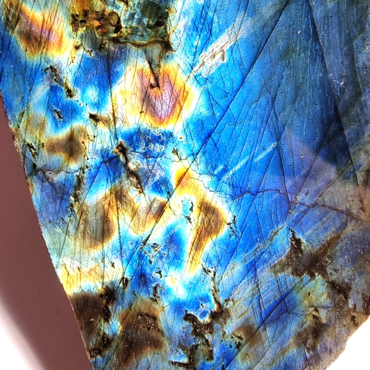Plaque en Labradorite