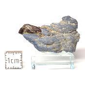 Bénitoite avec inclusion de Neptunite pierre brute 0007